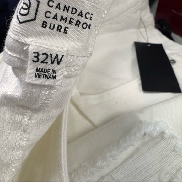 Candace Cameron Bure Pacific Denim Distressed Flare Jeans White Size 32W NWT - Picture 2 of 4